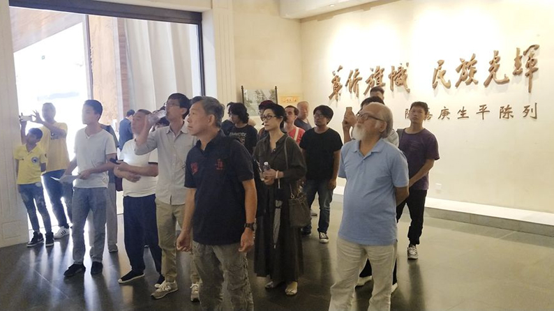 ��־������Ӧ���μӡ������Ļ���������������һ�����ɷ���